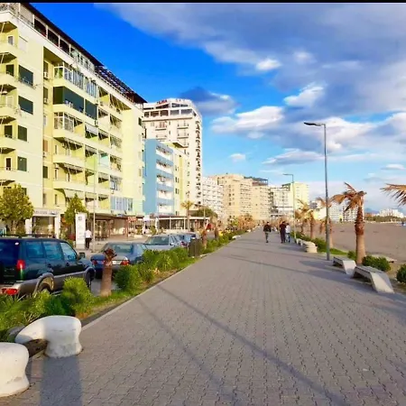 Seafront Apartment *